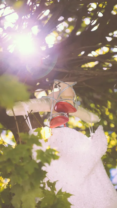 Braut beim Schminken - Getting Ready Hochzeitsfotografie