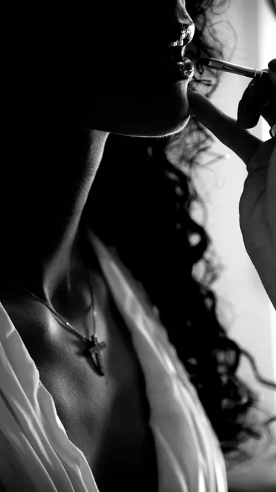 Bräutigam bereitet sich vor - Hochzeitsvorbereitungen Esslingen