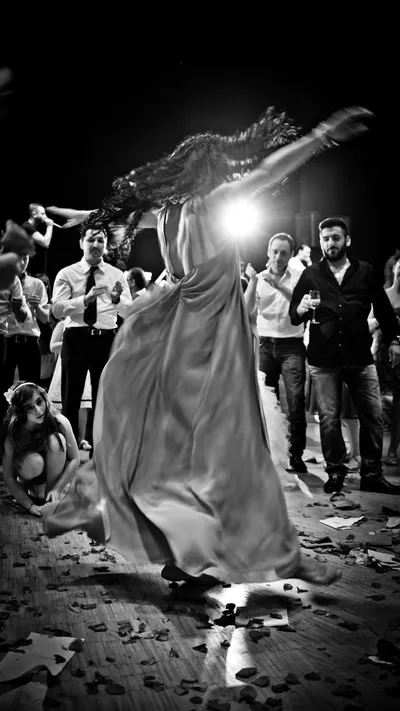 Gäste feiern auf der Hochzeit - Partyfotografie Ludwigsburg