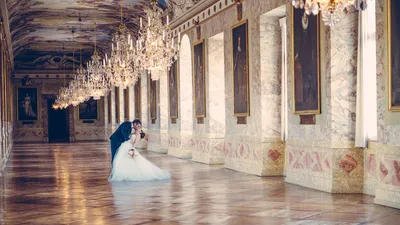 Brautpaar vor Kulisse - Hochzeitsfotograf Baden-Württemberg